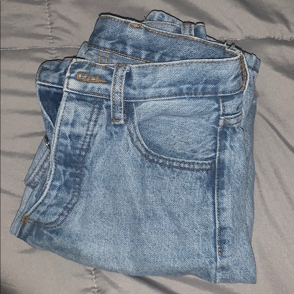 COPY - Brandy Melville Molly Jeans - Picture 1 of 6